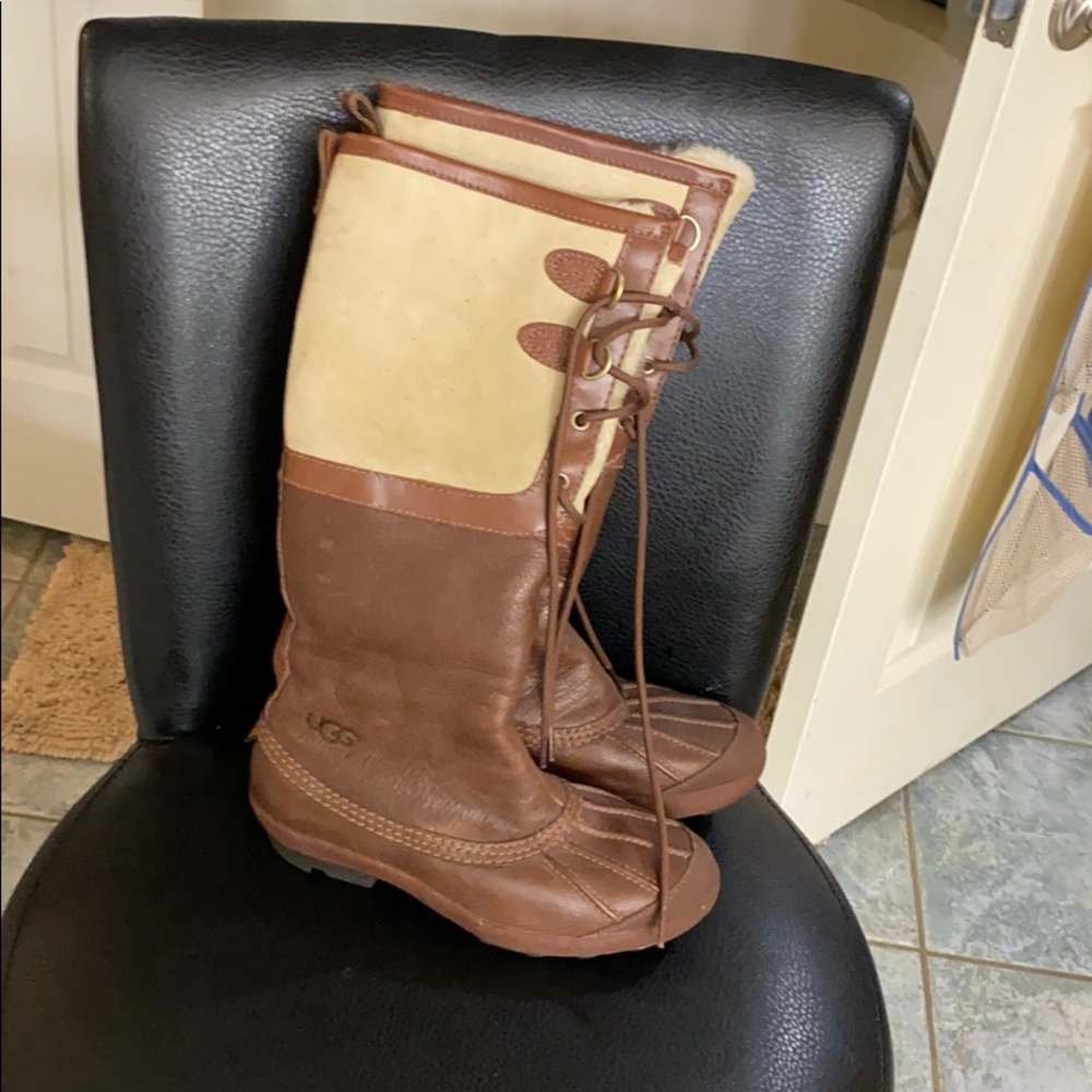 Ugh winter/rain boot. Size 7. Hardly worn: